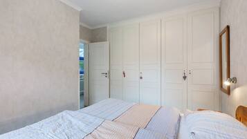 1 Schlafzimmer, BĂŒgeleisen/BĂŒgelbrett, kostenloses WLAN, BettwĂ€sche