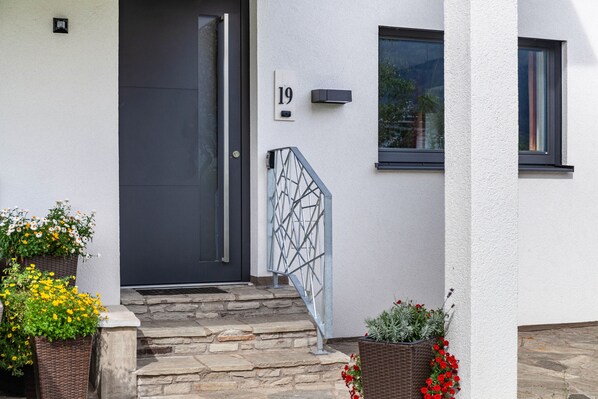 Exterior detail - Holiday Apartment "Pfeffer" with Mountain View and Wi-Fi (Leogang)