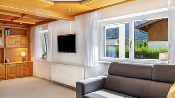 Televisie en een open haard