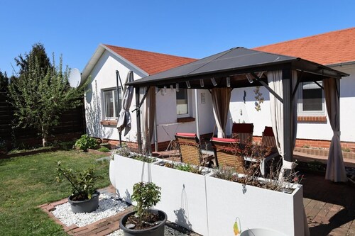Bungalow 'Ferienbungalow Meerjungfrau' mit privater Terrasse und Wi-Fi