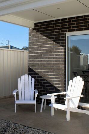 Terrace/patio - New Ontario Avenue Townhouse close to Hospital Precinct and Mildura Golf Club (Mildura)