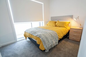 2 bedrooms, desk, iron/ironing board, free WiFi - New Ontario Avenue Townhouse close to Hospital Precinct and Mildura Golf Club (Mildura)