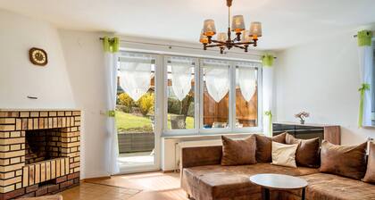 Apartamento vacacional 'Mitterfelder Donaublick' con terraza privada, jardín privado y Wi-Fi