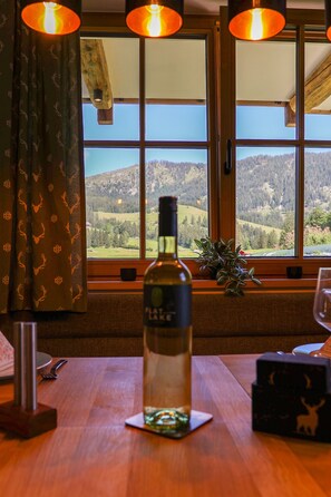 Interior - Chalet 'Almblick Mit Sauna' with Mountain View, Shared Pool and Wi-Fi (Tauplitz)