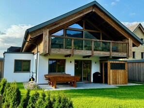 Exterior - Chalet 'Almblick Mit Sauna' with Mountain View, Shared Pool and Wi-Fi (Tauplitz)