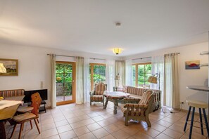 Fernseher, Stereoanlage