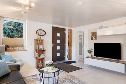 Apartment 'Ferienwohnung Christel' with Private Terrace, Private Garden and Wi-Fi