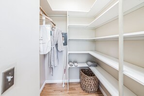 House, 5 Bedrooms | Interior - Mill Valley Treehouse 5 Bedroom Home by RedAwning (Mill Valley)