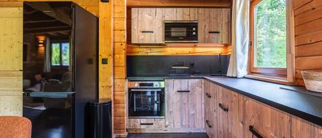 Réfrigérateur, micro-ondes, four, lave-vaisselle