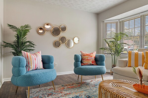 Smart TV, video games