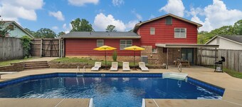 5 Bedroom Paradise Escape with Huge Pool, BBQ, Arcade and Playset

