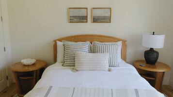 3 bedrooms, free WiFi, bed sheets, wheelchair access