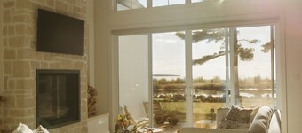 Modern Nordic Retreat w. Stunning Lake Views