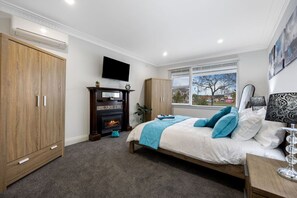 3 Schlafzimmer, Bügeleisen/Bügelbrett, WLAN, Bettwäsche