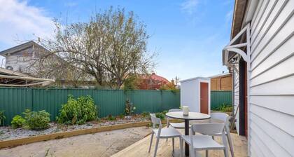 Stylish Home 5min drive to Sovereign Hill & Lake