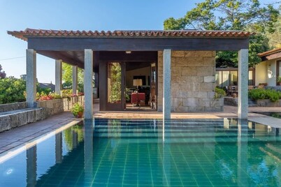 Beach Farm - Pool and Jacuzzi with Sea View