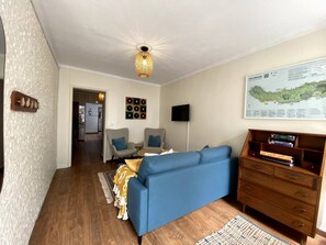 Apartment, 3 Bedrooms | Living room