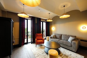 Family Double Room, Balcony, Sea View - Hotel Retro (Batumi)