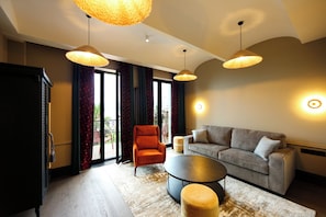 Family Double Room, Balcony, Sea View | 1 bedroom, in-room safe, desk, iron/ironing board