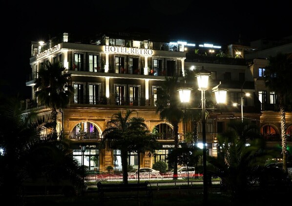 Front of property - Hotel Retro (Batumi)
