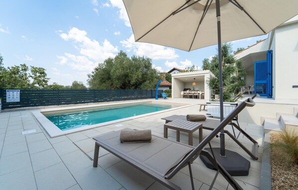 Beheizter Pool