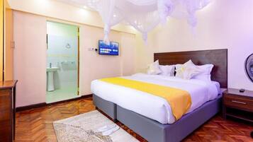 Superior Double Room | Desk, laptop workspace, free WiFi