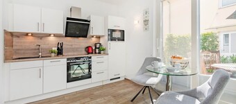 Beautiful vacation apartment with lagoon view and terrace