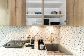 Kühlschrank, Mikrowelle, Geschirrspüler