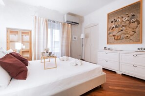 1 habitación, tabla de planchar con plancha, wifi y ropa de cama