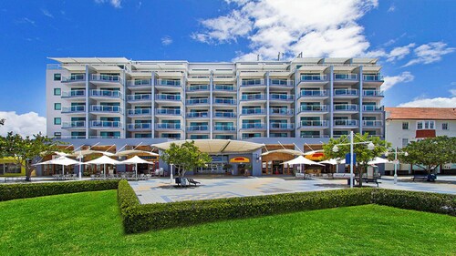 The Entrance Waterfront Apartment 111