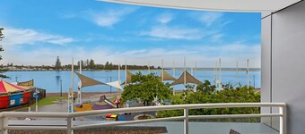 The Entrance Waterfront Apartment 111