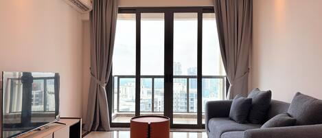 Appartement Deluxe | Cuisine privée | Réfrigérateur, four, batterie de cuisine, vaisselle et ustensiles