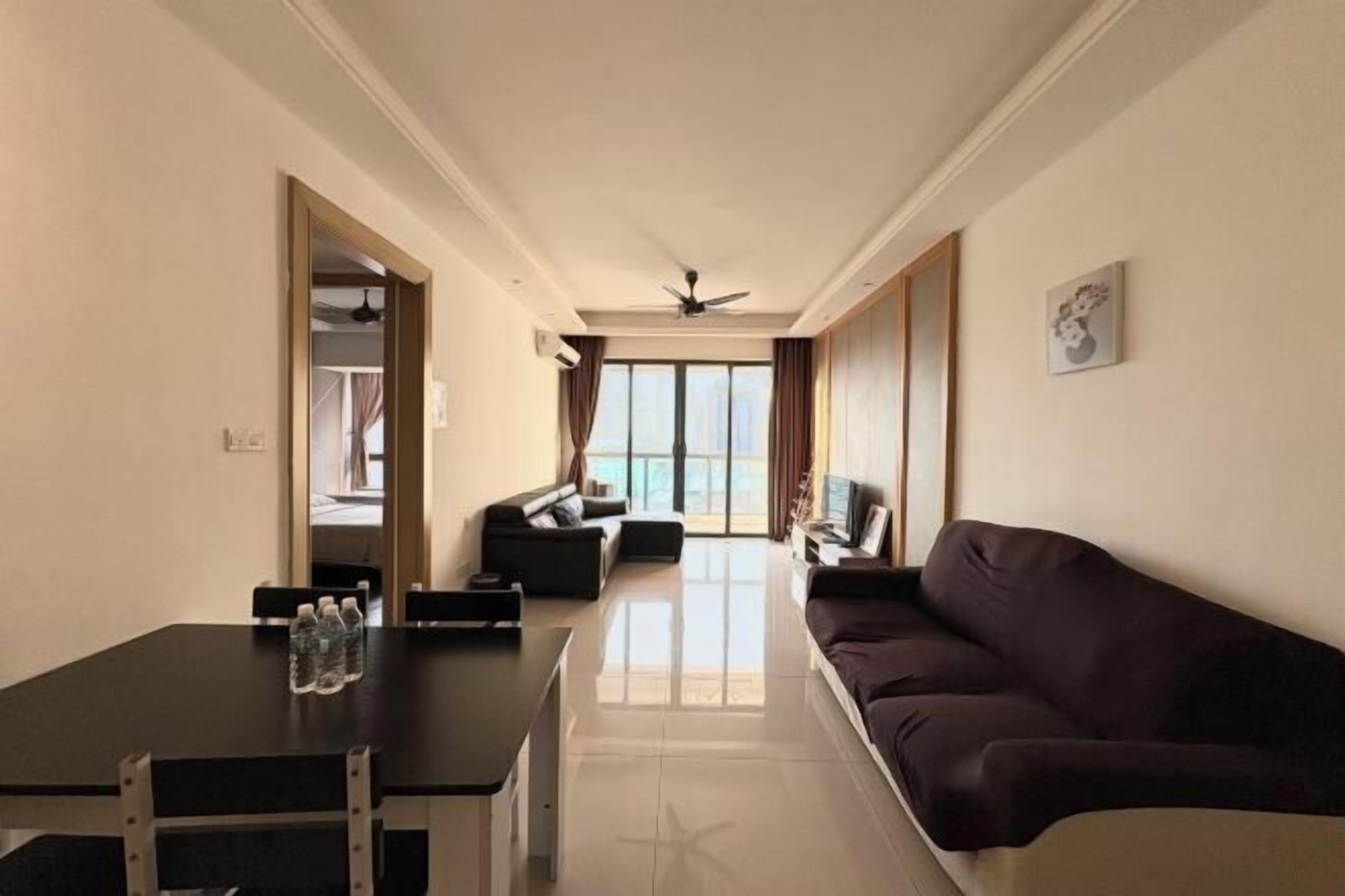 起居區 | 50-吋智慧型電視，提供數位頻道