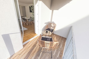 Outdoor dining - Modern Apartment Phil 3 room apartment for up to 6 people (Küssaberg)