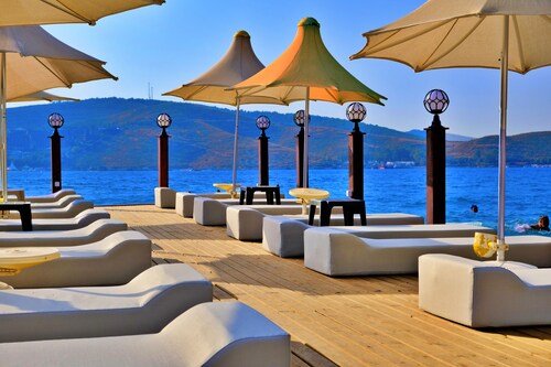 Oscar Seaside Hotel & Spa