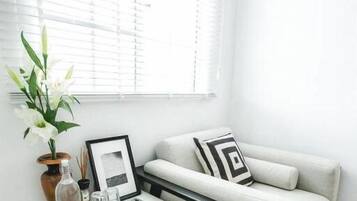 Whites shelter (Private) | Living area