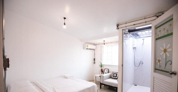 Whites shelter (Private)