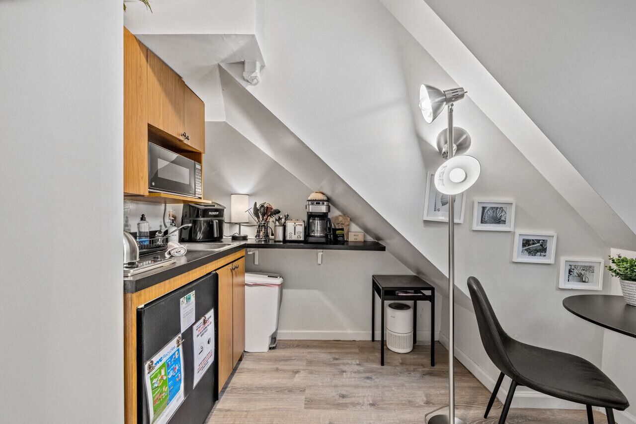 Microwave, stovetop, coffee/tea maker, toaster