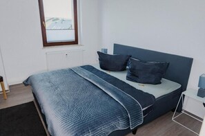 5 quartos, Wi-Fi, roupa de cama