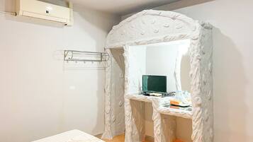 Superior Twin Room | Free WiFi, bed sheets