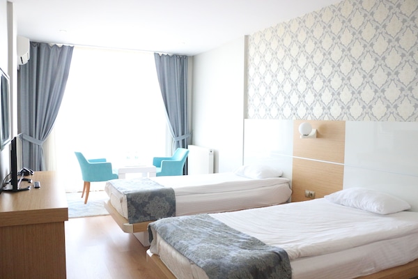 Laptop workspace, free WiFi