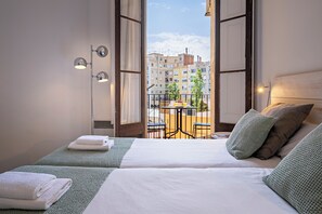2 bedrooms, in-room safe, iron/ironing board, travel cot - Habitat Apartments Barcelona Balconies (Barcelona)