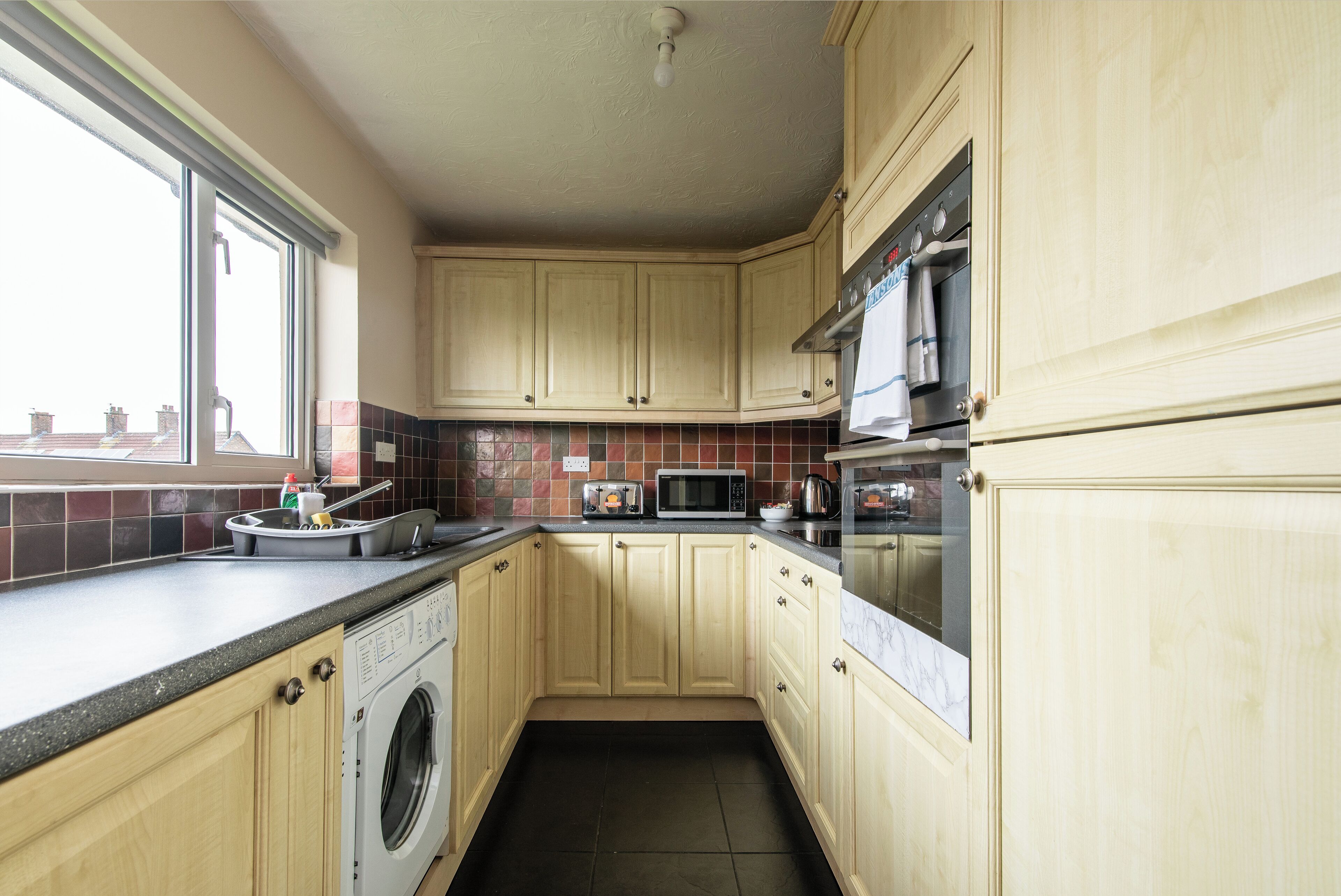 Apartment, 3 Bedrooms | Private kitchen | Fridge, microwave, oven, stovetop