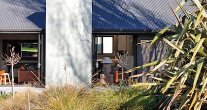 Kaitahi Chef's Table & Lodge