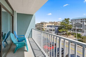 Property grounds - Two Bedroom Oceanside Condo in Midtown Ocean City (Ocean City)