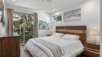 2 bedrooms, desk, iron/ironing board, travel crib