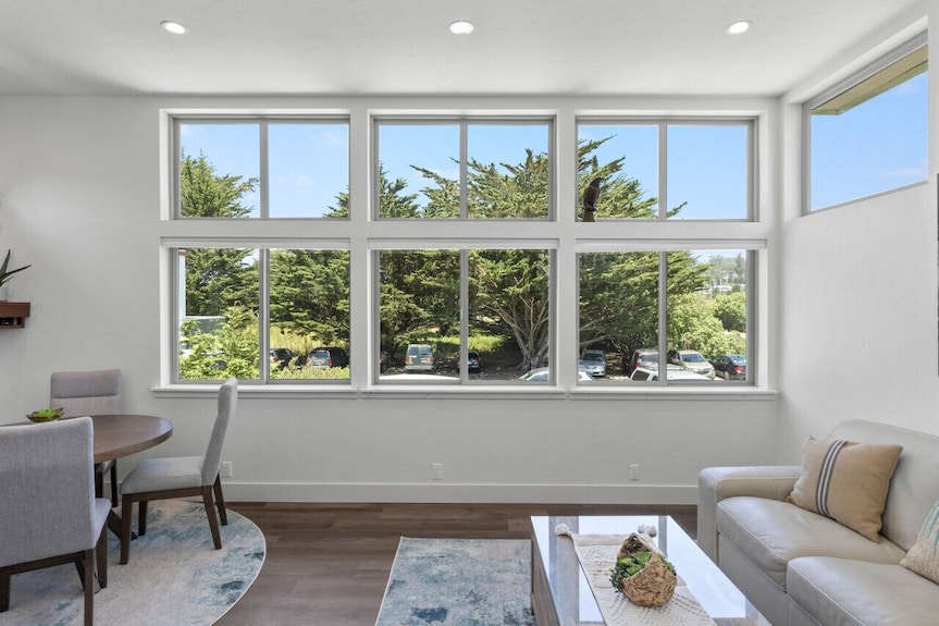Miramar Oasis! Ocean View, Hot Tub, Steps2beach, Roof Deck, Fire Pit, Coastal Trail - Miramar Beach, Half Moon Bay