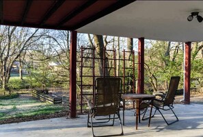 Outdoor dining - Relaxing 2 BR Louisville Home | Near Bourbon Trail (Louisville)