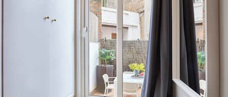 Appartement Supérieur, vue cour intérieure (6211)