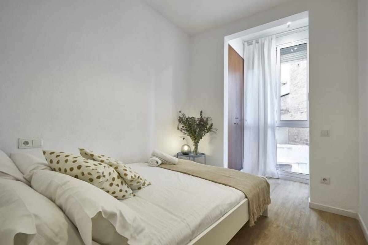3 habitaciones, tabla de planchar con plancha y wifi gratis 